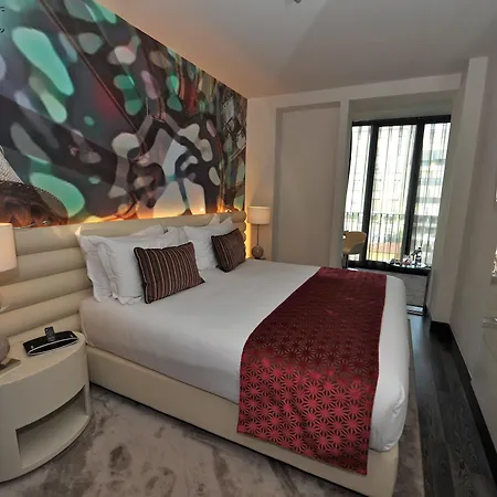 インディゴ プラーサ カタルーニャ 4*